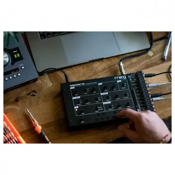 Moog Werkstatt-01 & CV-Expander-Kit 3 kann Arbeitsstatus
