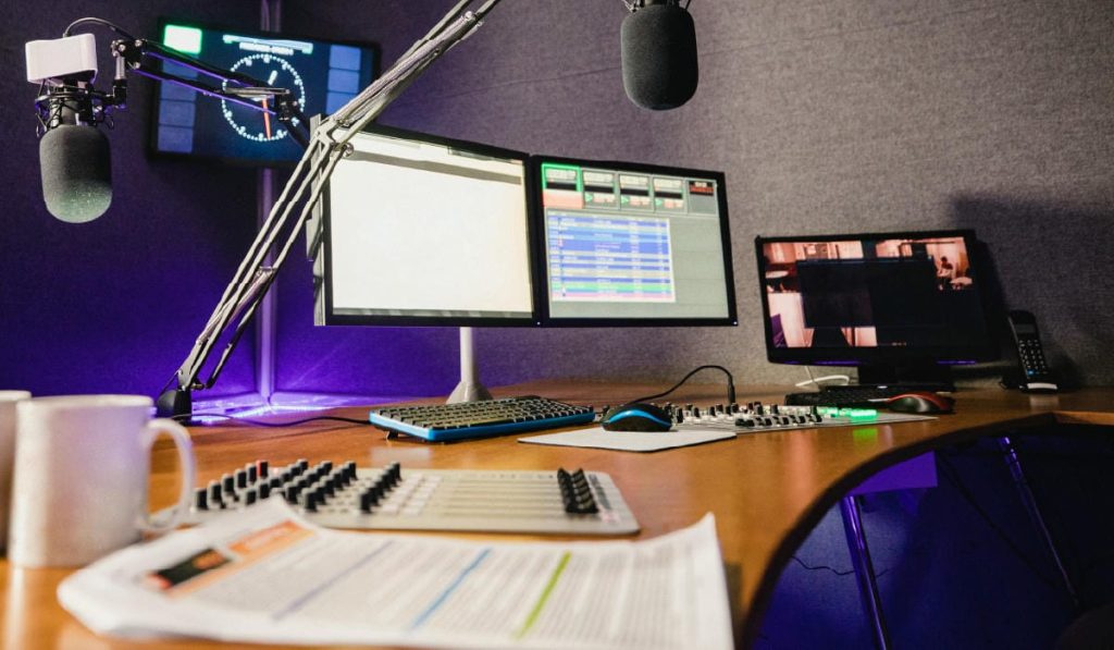 broadcast computers