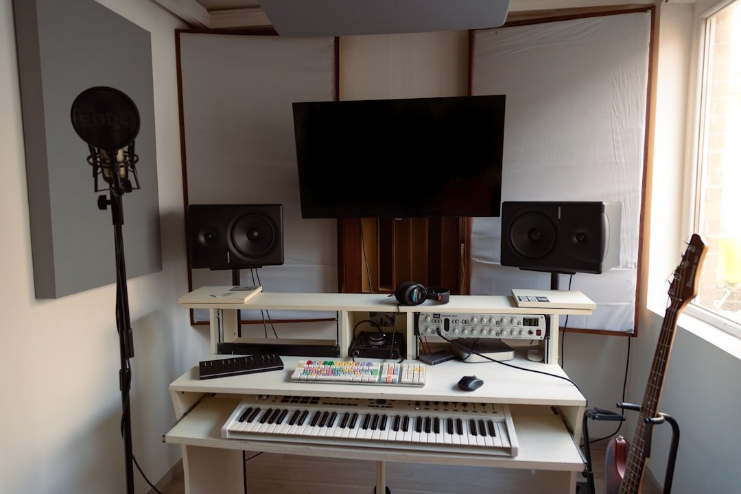 Akustikplatten für das Studio: Vollständiger Leitfaden für optimale Aufnahme- und Abmischräume